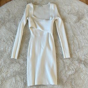 Abercrombie white sweater dress size small worn once